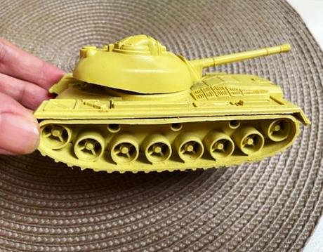 Tanky 4 ks,