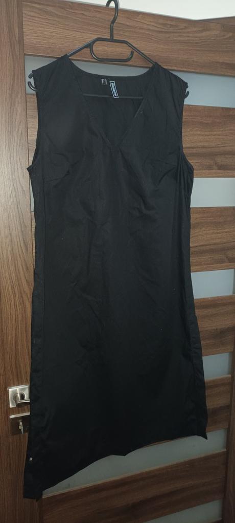 Dlha cierna bluzka, 40