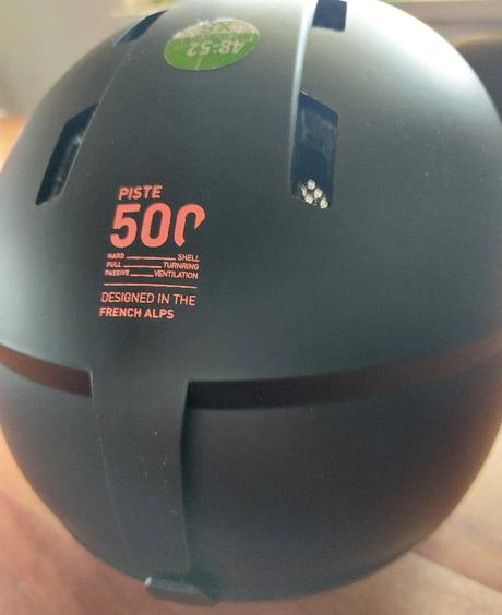 Predam lyžiarsku prilbu, xs