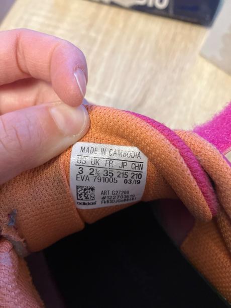 Tenisky do telocvične, 35