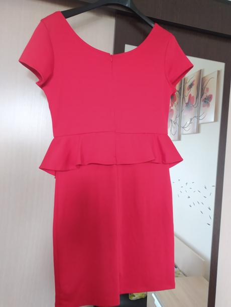 Sýto červené elegantné šaty s, s