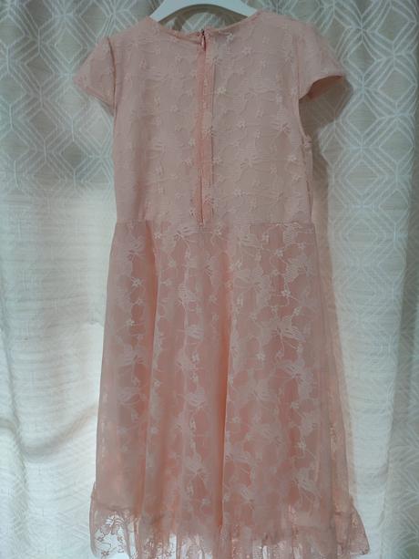 Marhuľové šaty, 128