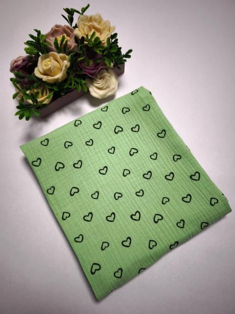 2- mušelínova plienka zelená srdiečka, 