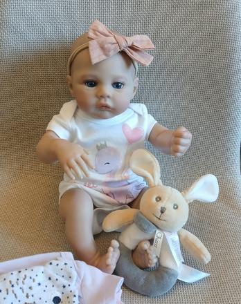 Realistická bábika - dievčatko, 