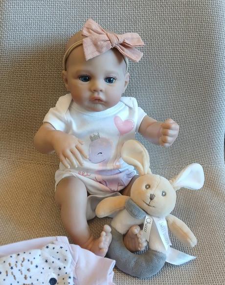 Realistická bábika - dievčatko, 