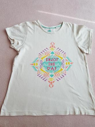 Tričko s krátkym rukávom č.110/116, lupilu,110