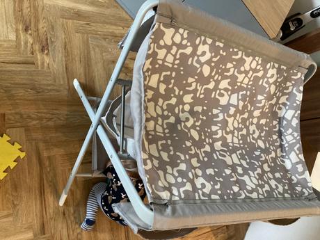 Prenosny prebalovaci pult, 