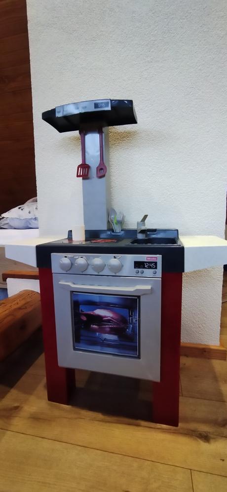 Detská kuchynka miele s príslušenstvom,