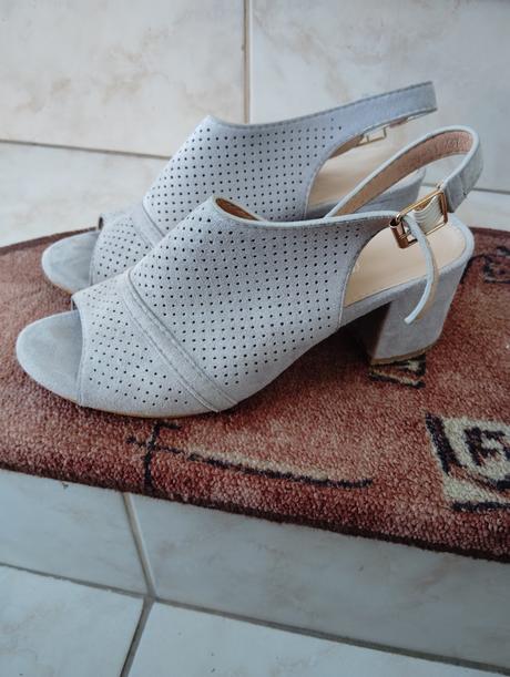 Sivé sandále veľ.37, 37