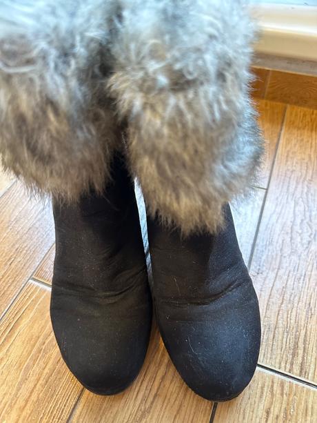 Kotnikove čižmy s kožušinkou, 39