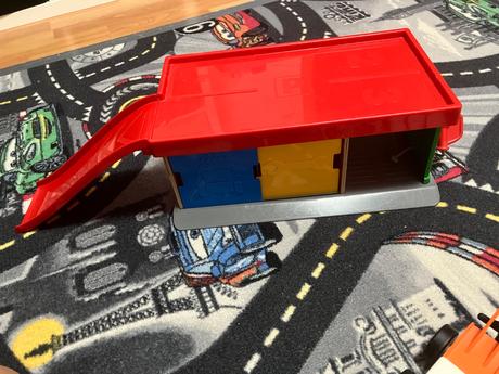 Garáž s autíčkami, 