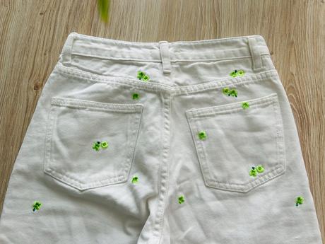 Štýlové džínsy značky green apple, pc 40 eur, s