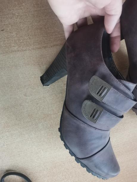 Damske topanky 40, 40