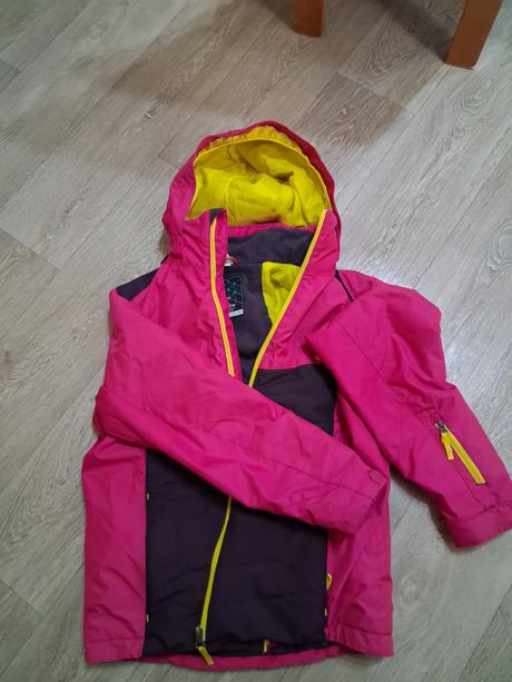 Zimná bunda, decathlon,146