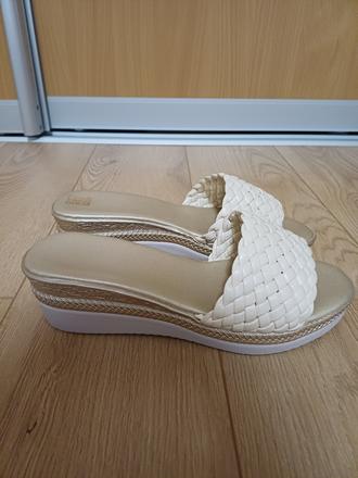 Šľapky na platforme, 37 / 38