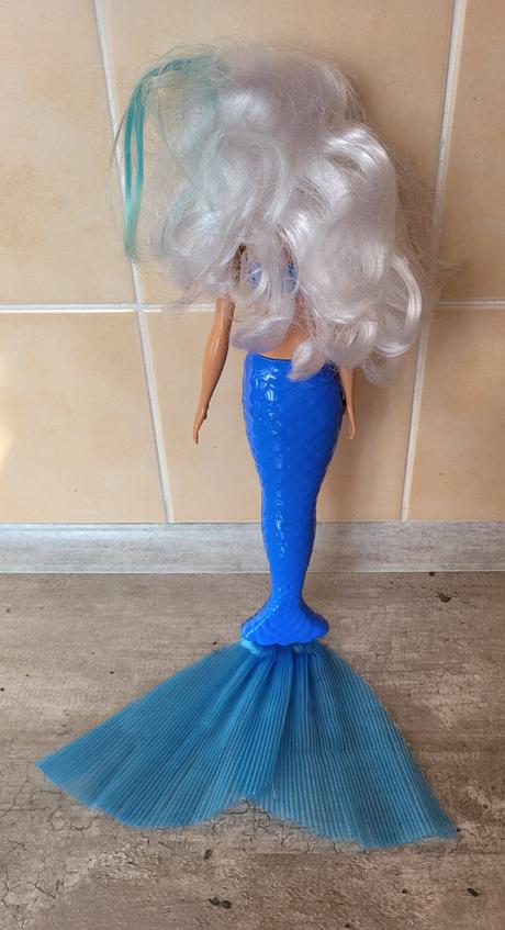 Barbie color reveal mermaid, 