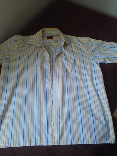 Pekná letná košeľa, 44