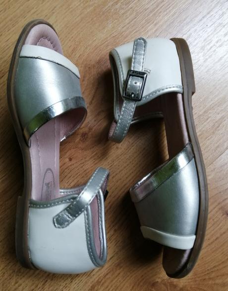 Strieborno-biele sandálky mayoral, mayoral,26