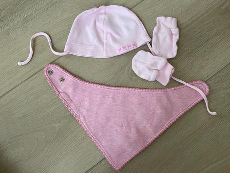 Čiapka podbradník a rukavičky, ergee,62