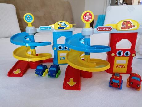 Hasičská a policajná stanica, 