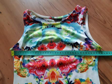 Farebné letné šaty, s