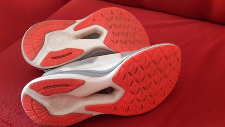 Predám dámske bežecké tenisky puma., puma,39