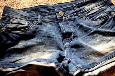 Nové riflové kraťasky, kik,158