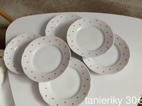 Taniere,šálky,