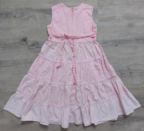 Ruzove dlhe saty, 128