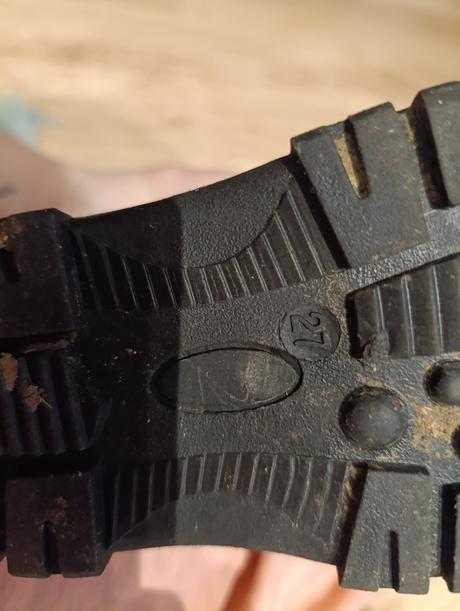 Snehule, deichmann,27