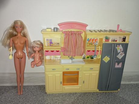 Barbie kuchyňa s riadikmi,