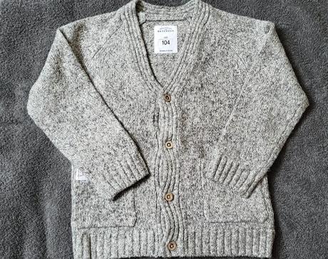 Svetrik, reserved,104