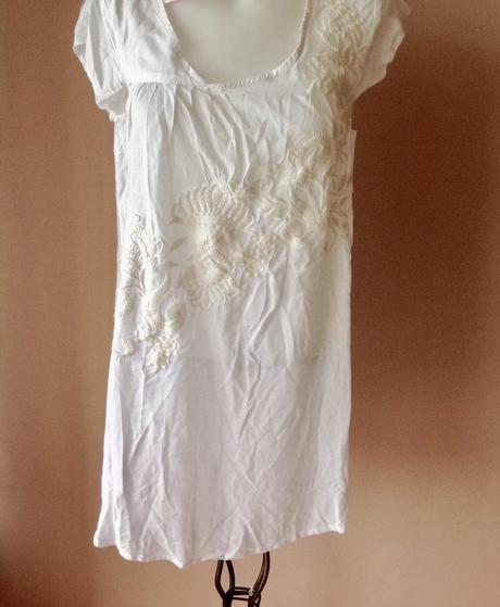 Krasna vyšívaná bluzka /11a, 38 / m