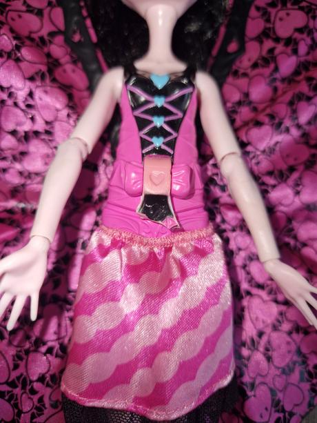 Draculaura ghoul to bat monster high, 