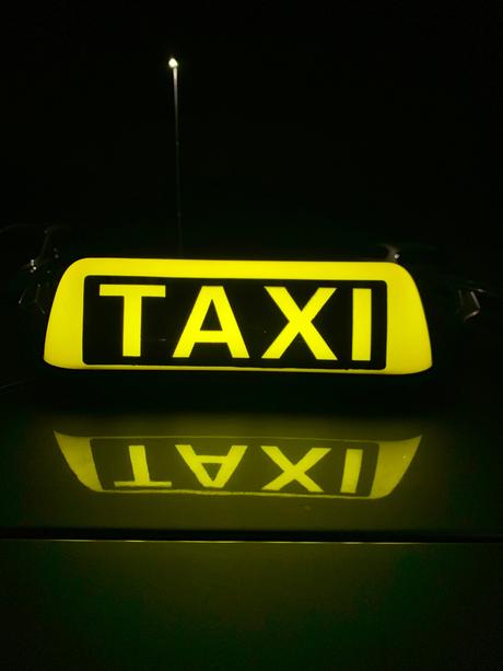 Taxi transparent (baner), 