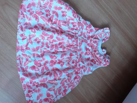 Dievčenské šaty, 68