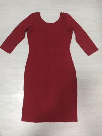 Bordove elastické šaty., 36