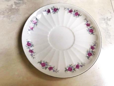 Sada starožitných tanierikov 4 ks, 