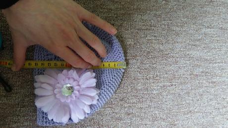 Nadherna ciapka s kvietkom, 92