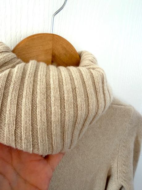 Luxusný béžový sveter / šaty s rolak kašmír merino, s