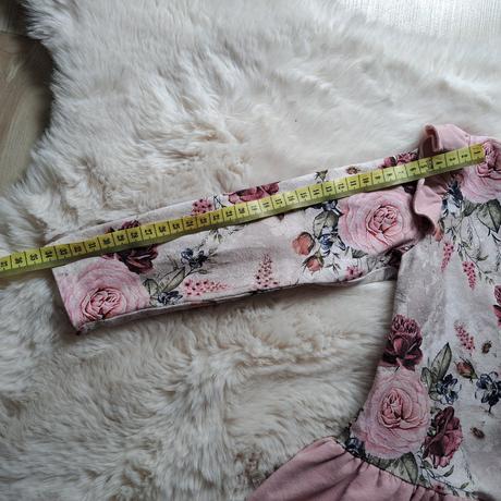 Šaty pre dievčatko, 98