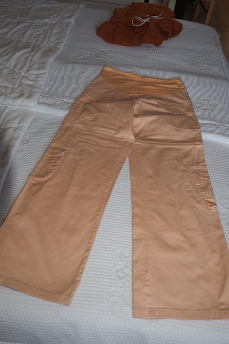 Tehotenské nohavice, 38