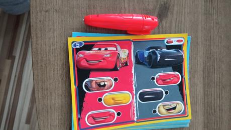 Puzzle, pracovné listy, pero, 