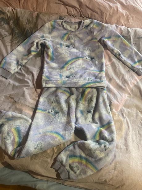 Krasne teple pyzamko, 110