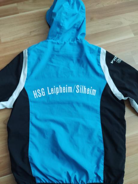 Ponúkam chlapčensku športovú bundu, 140