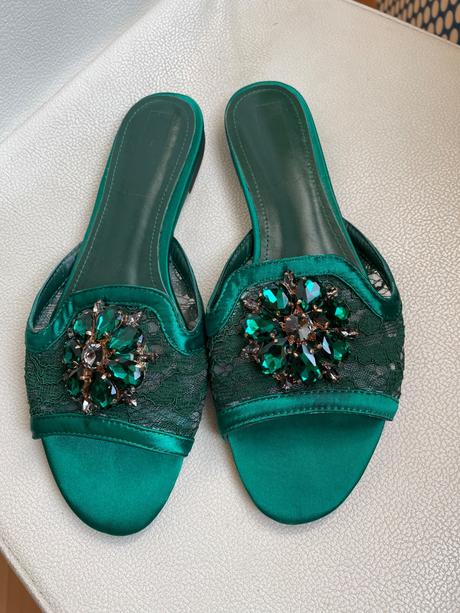 Letne slapky, guess,37