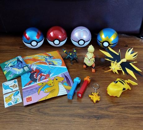 Balík hračiek pokémon,