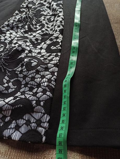 Spoločenské šaty, l