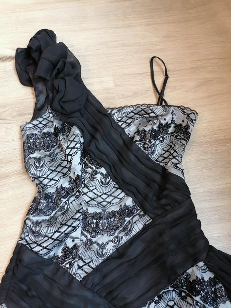 Spoločenské šaty, 34