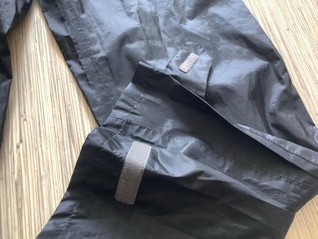 Sustiakove nohavice do dažďa, s